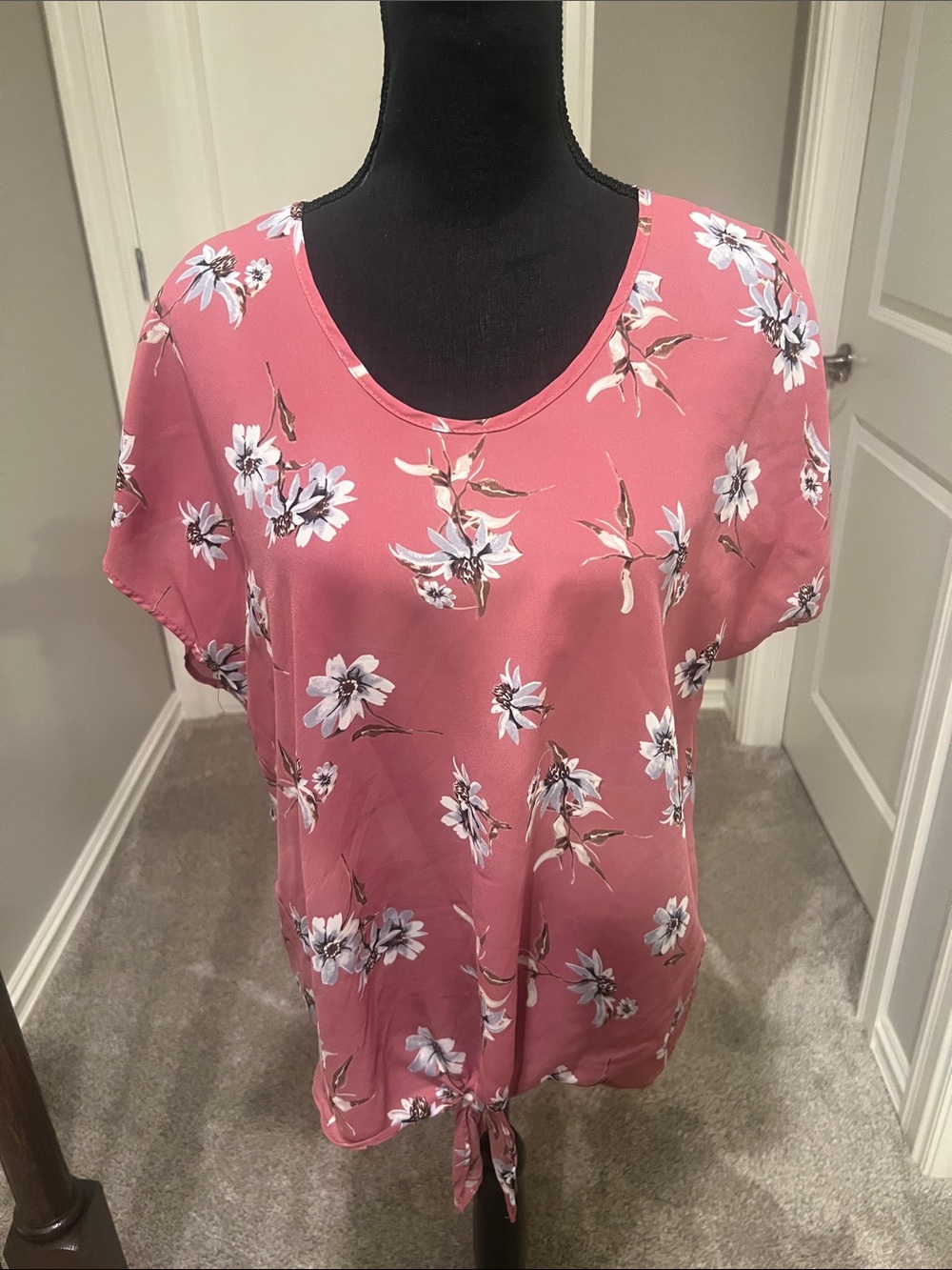 Sienna Sky Rose Pink Floral Tie-Hem Blouse